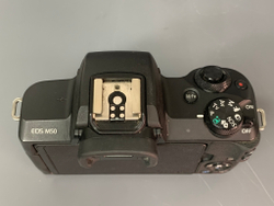 Canon EOS M50