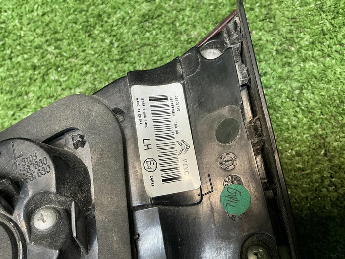 Фонарь левый внутренний Citroen C4 2 (2015-2021)