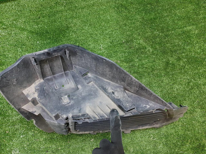 Решетка бампера правая Peugeot 3008 2 (2016-2020)