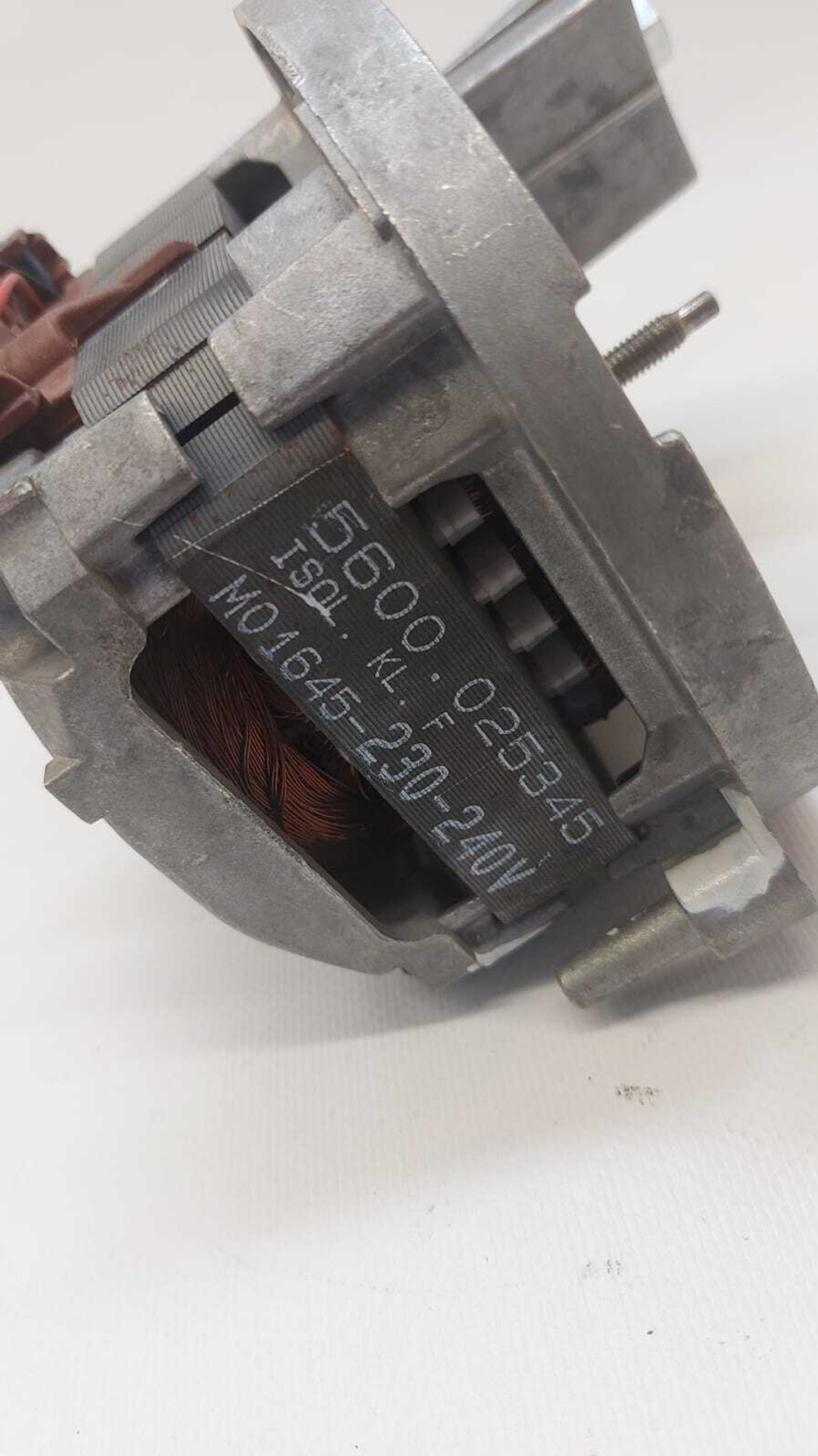 28 Циркуляционный насос (помпа) для посудомоечных машин Bosch 5600025345 б/у