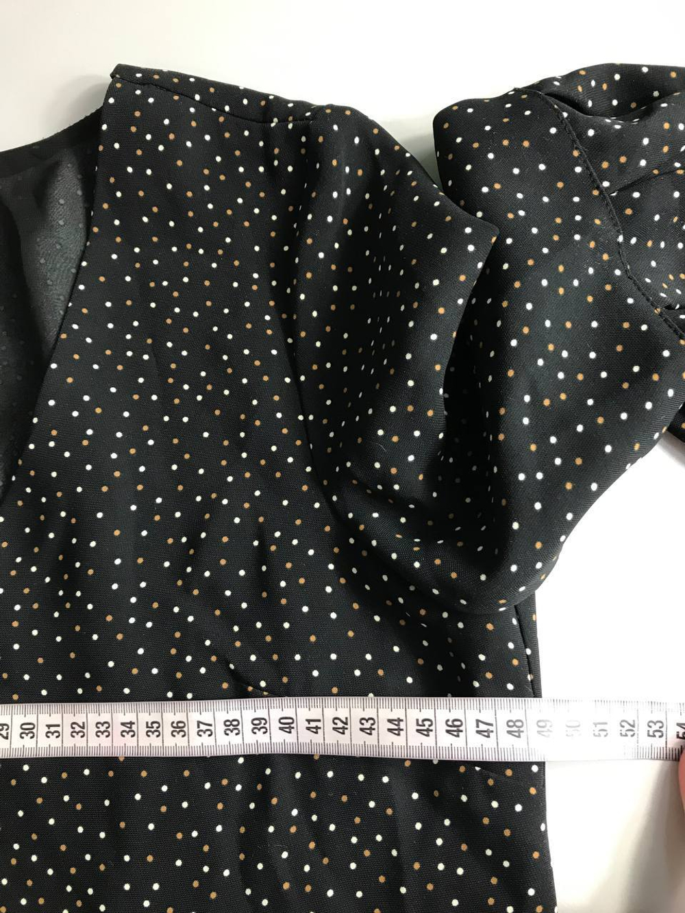 Платье H&M в мелкий стильный горошек 46 размер