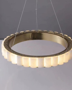 Шикарные модели в золоте и классическом черном цвете 🤍