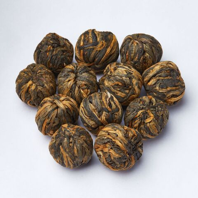 Хун Сы Цю. Шелковый Шарик.