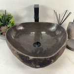 Раковина из речного камня RS-65257 48*44*15 0861