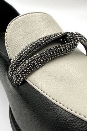 Цена на Лоферы-11400 больших размеров