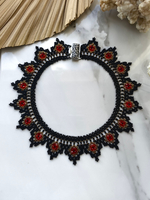 Колье "Готическая роза" из бисера ручной работы