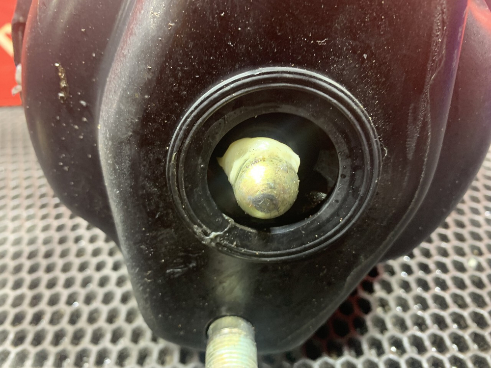 Энергоаккумулятор задний 2023г.