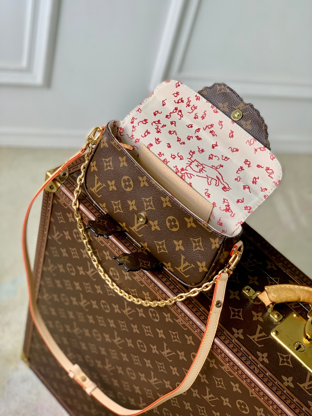 Louis Vuitton Ivy Wallet On Chain Bag