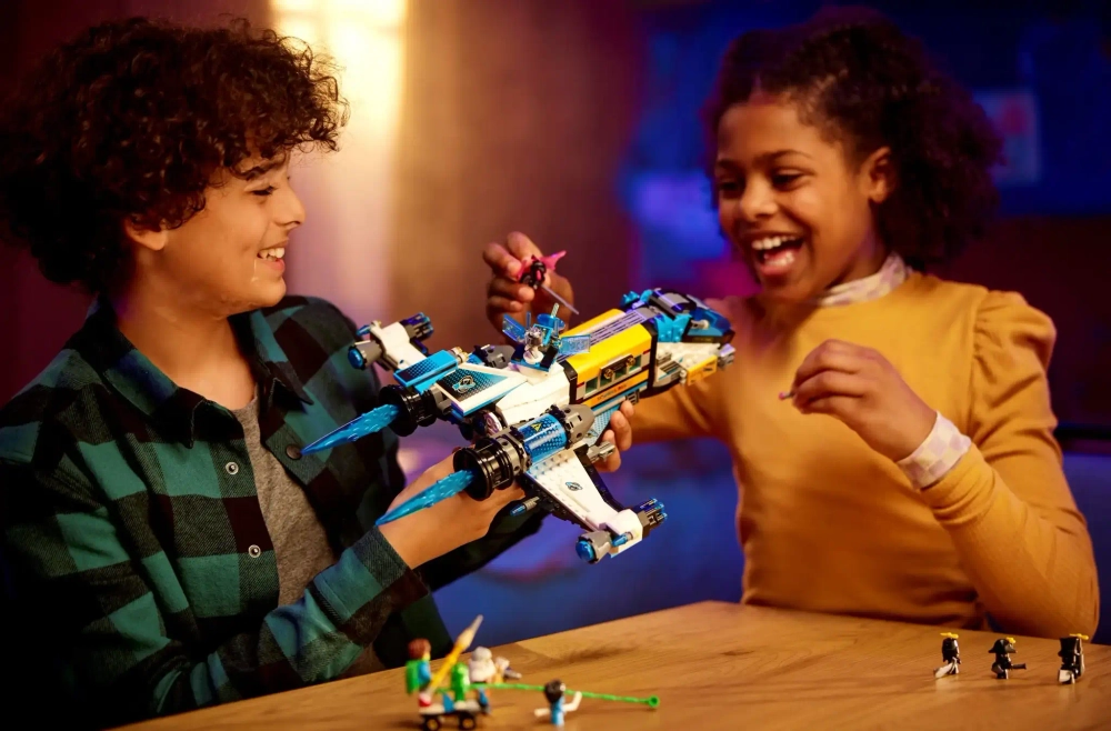 Конструктор LEGO DREAMZzz 71460 Космический автобус мистера Оза