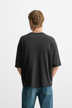 ZARA ТРИКОТАЖНАЯ ФУТБОЛКА С ПРИНТОМ, ЧЕРНЫЙ