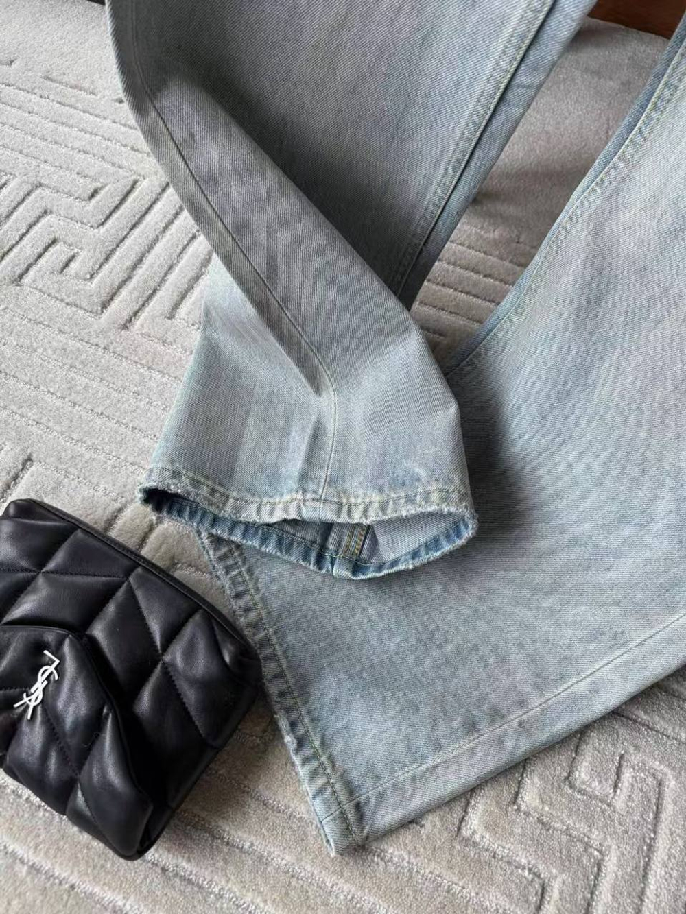 Джинсы Yves Saint Laurent