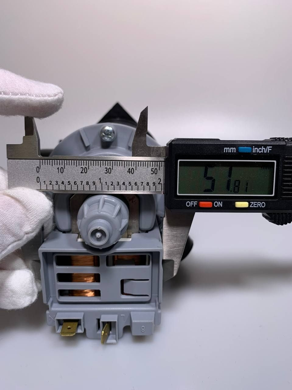 Насос для BOSCH 30W 3 защелки клеммы вперед вместе, с улиткой 141896