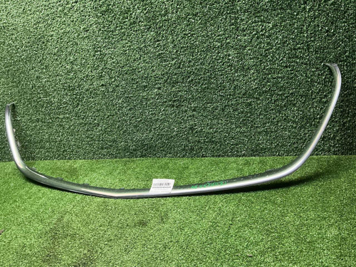 Молдинг решетки радиатора Mercedes V W447 (14-нв)