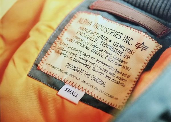 История Alpha Industries История Alpha Industries