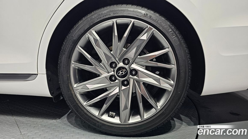 Hyundai The New Grandeur (Azera) IG 3.3 (12.2019)