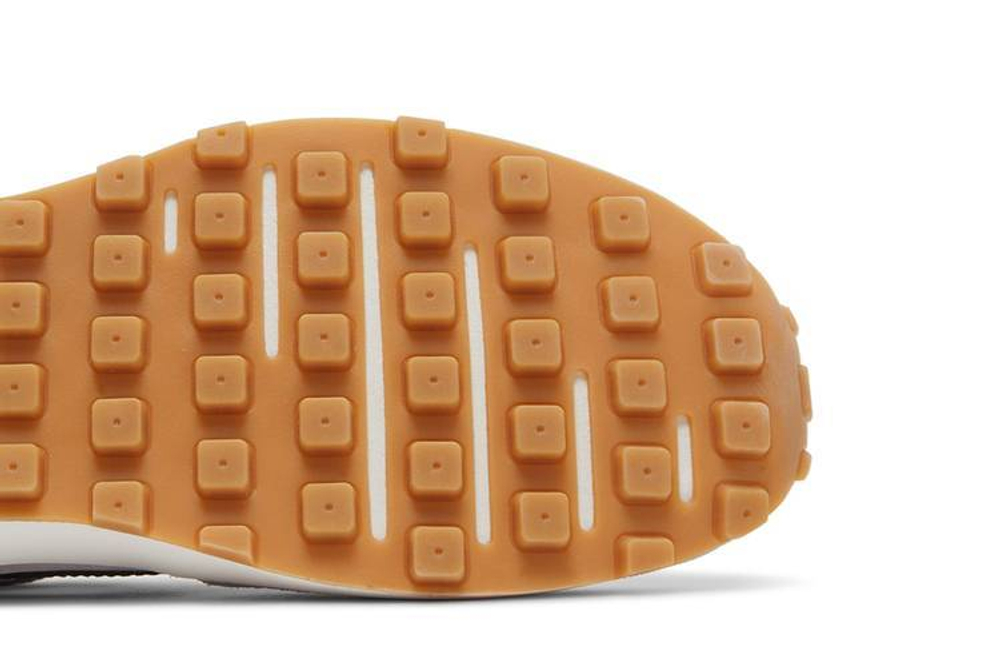 Кроссовки Nike Waffle One (Женская размерная сетка)