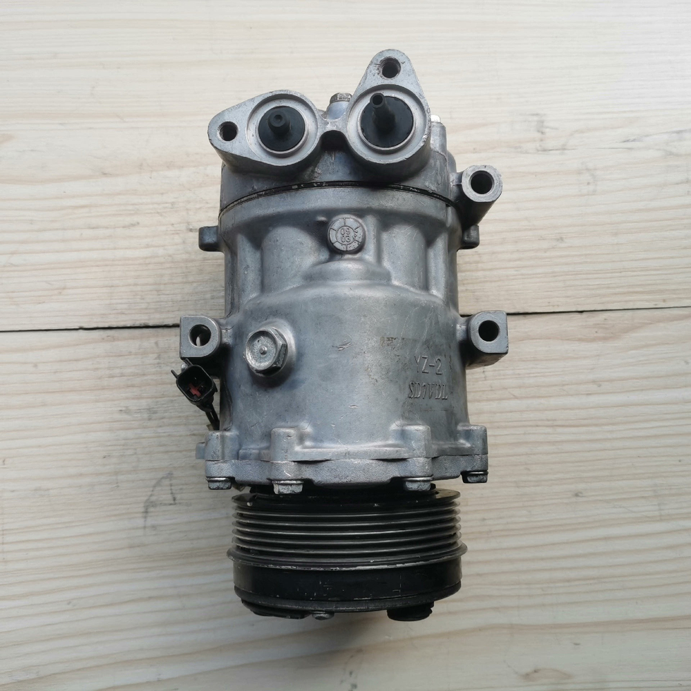 Компрессор кондиционера Ford Mondeo 2.0/2.3, S-MAX 2.3