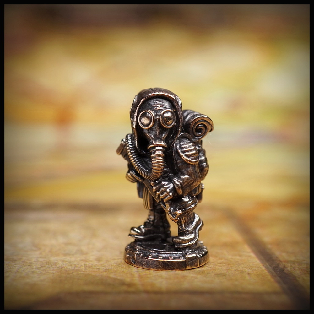 Коллекционная фигурка "Сталкер" , бронза