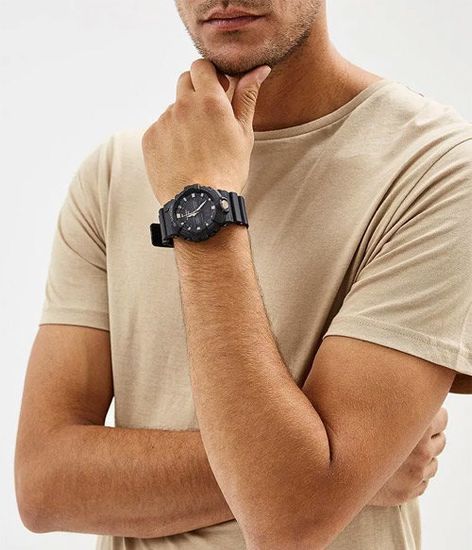 Часы мужские Casio G-Shock GA-810B-1A4ER