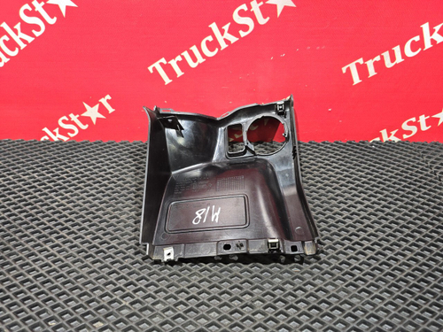 Накладка торпедо левая