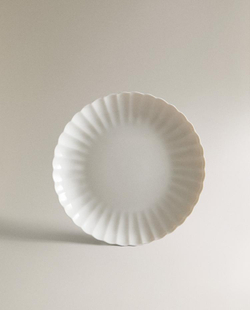 ZARA HOME ДЕСЕРТНАЯ ТАРЕЛКА ИЗ ФАРФОРА С ВОЛНИСТОЙ КРОМКОЙ, БЕЛЫЙ