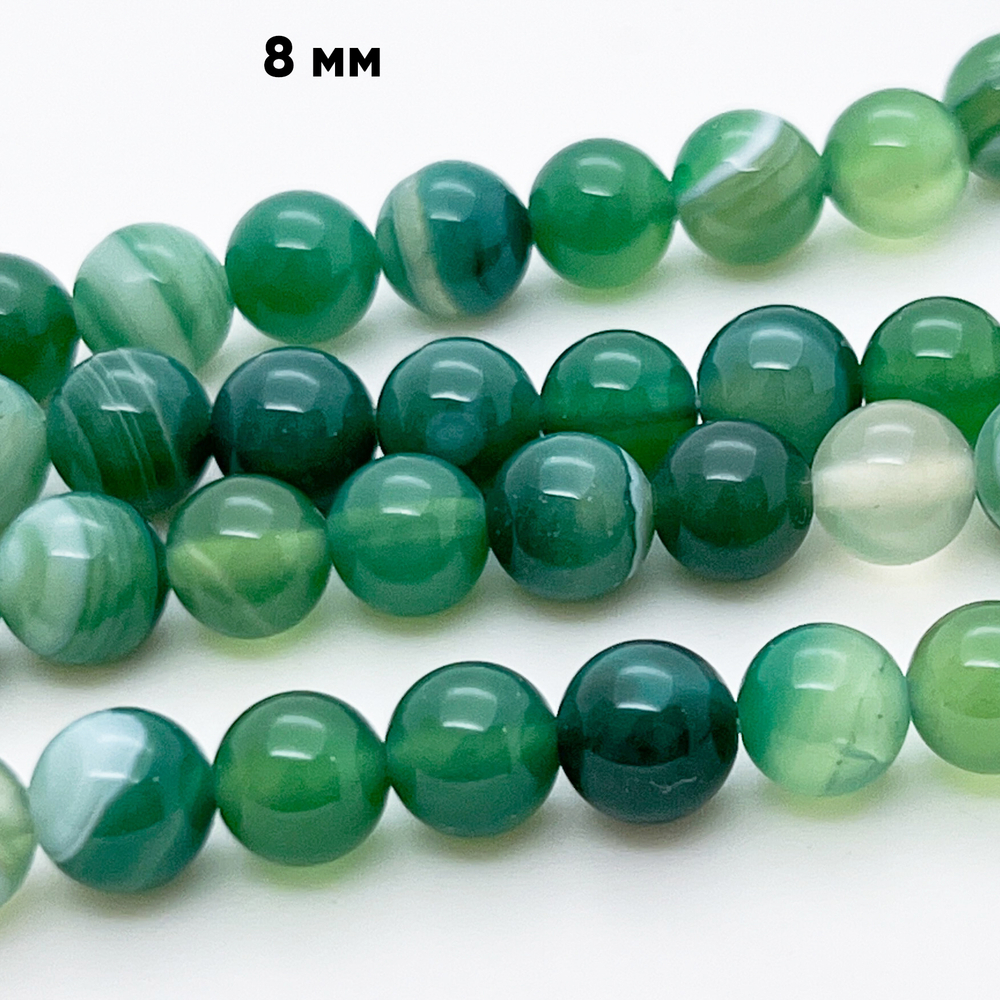 Агат тонированный зеленый, диаметр 8,2-8,3 мм, цена за 22-23 шт (1/2 нити)