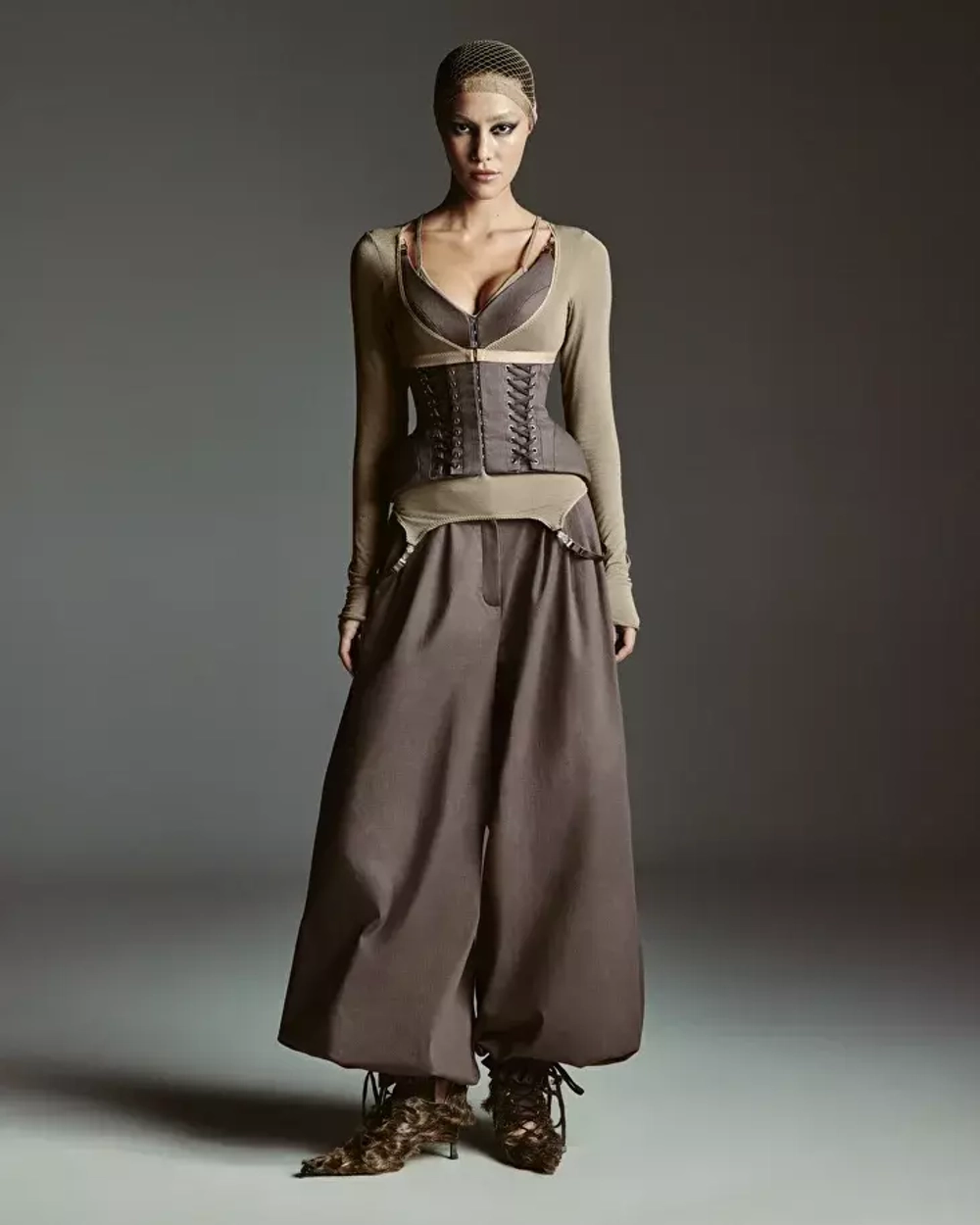 Корсет шнурованный М, Серый