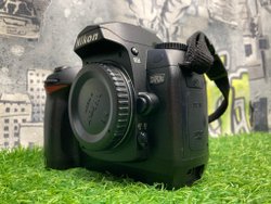 Nikon D70s 25.000 кадров