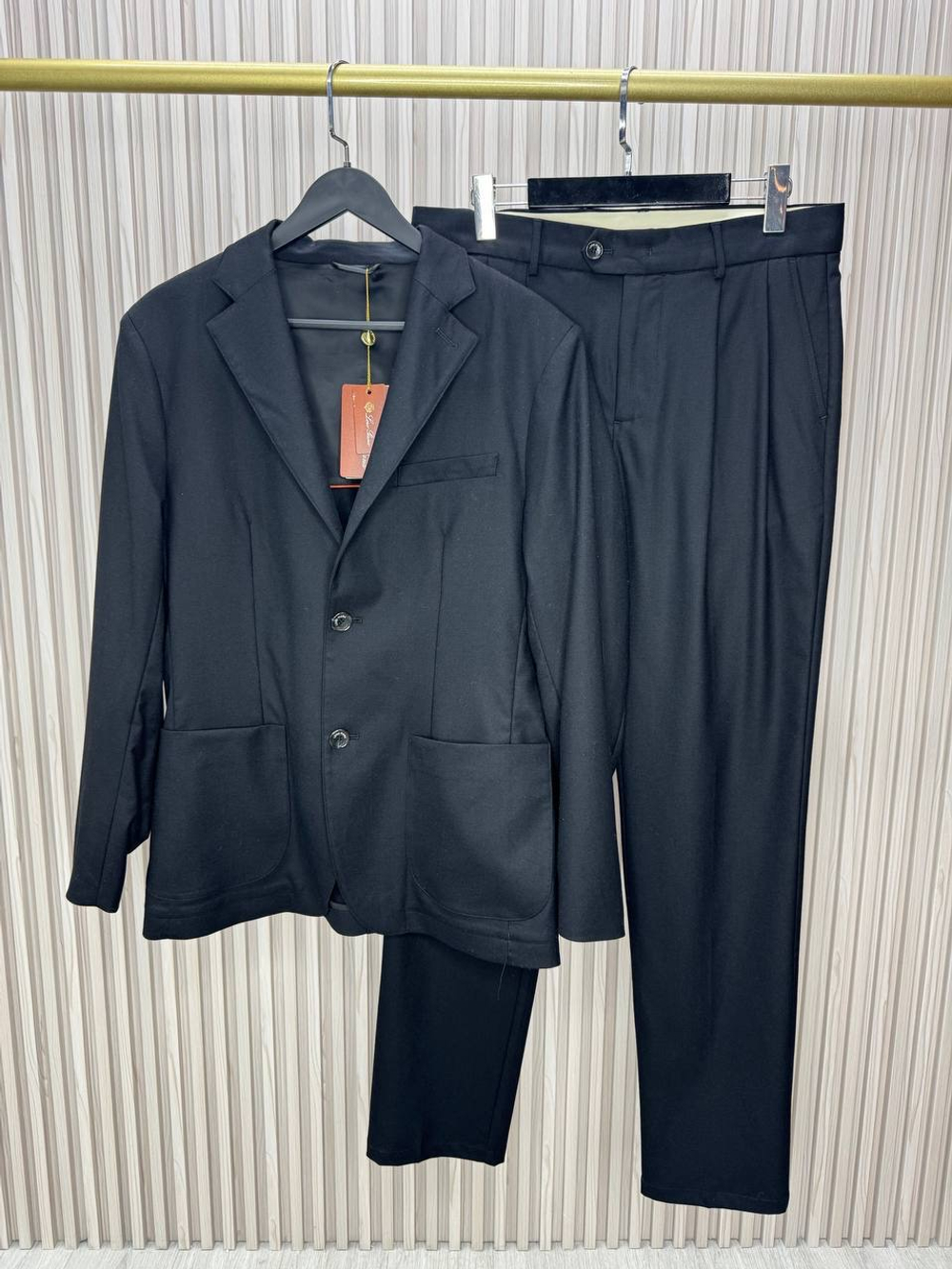 Классический костюм Loro Piana