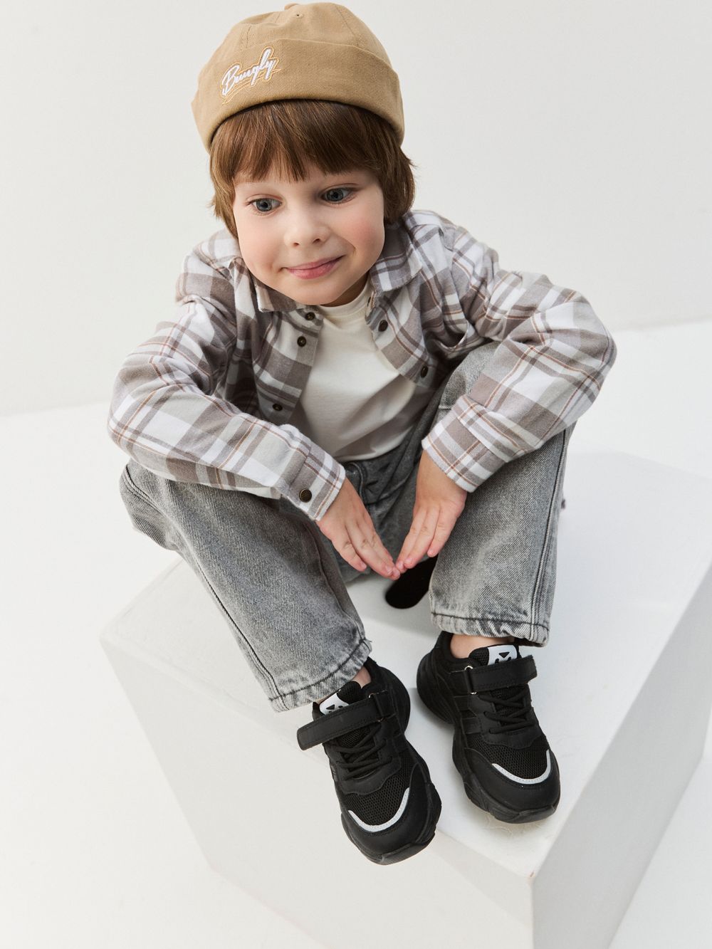 Кроссовки "Уголь" с двойной шнуровкой