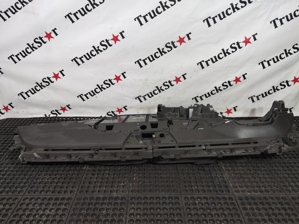 Накладка торпедо 2023г