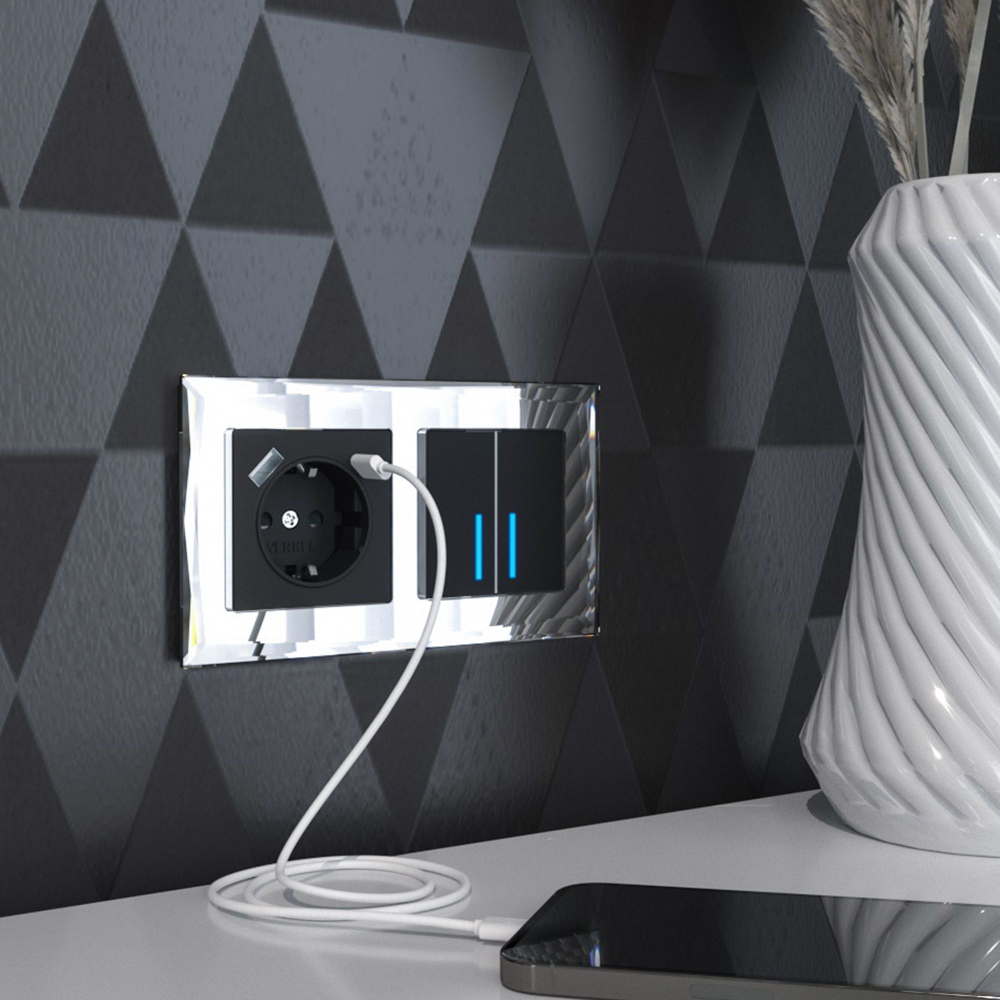 Розетка с быстрой зарядкой USB Type A+С черная (черный матовый)