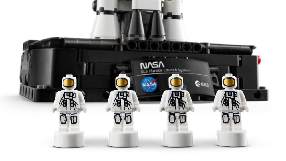 Конструктор LEGO Technic 42221 NASA Artemis Space Launch System Rocket