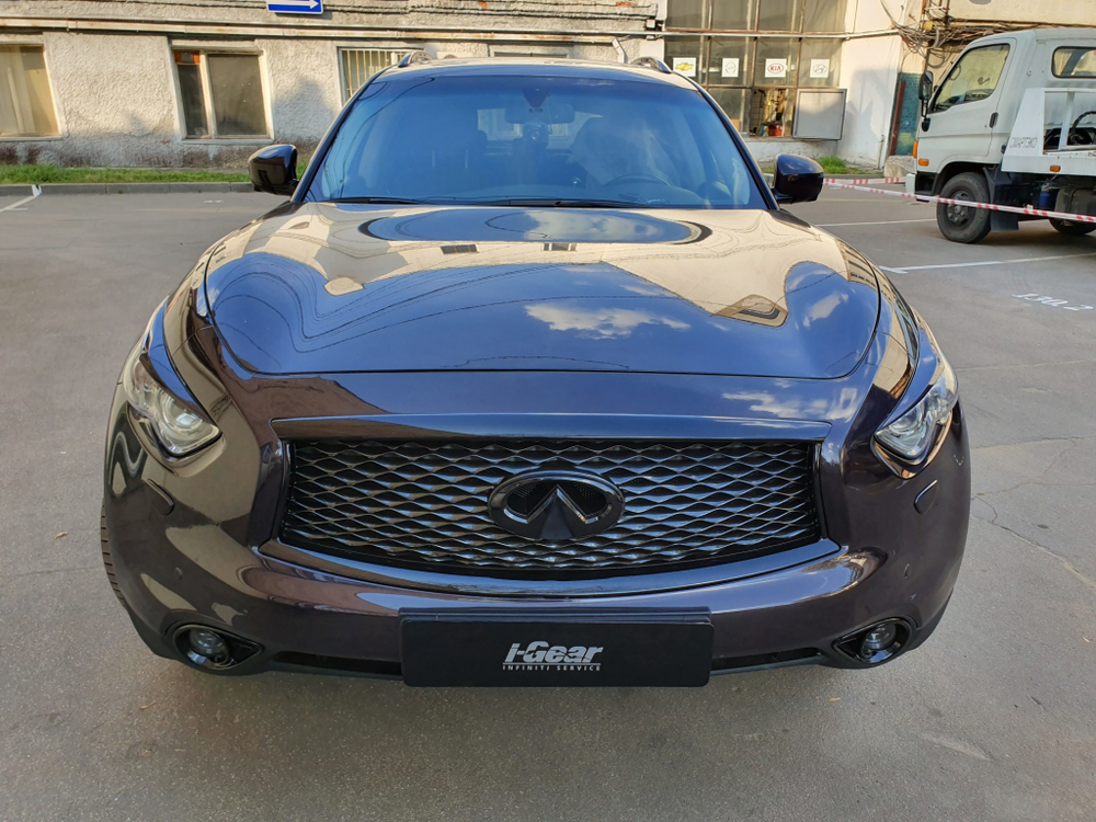 Решетка радиатора 2017 хром Infiniti QX70 FX37 FX50 FX30d