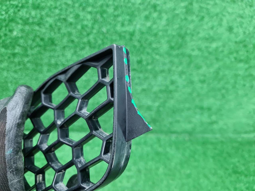 Решетка переднего бампера Scania R-Series (16-нв)