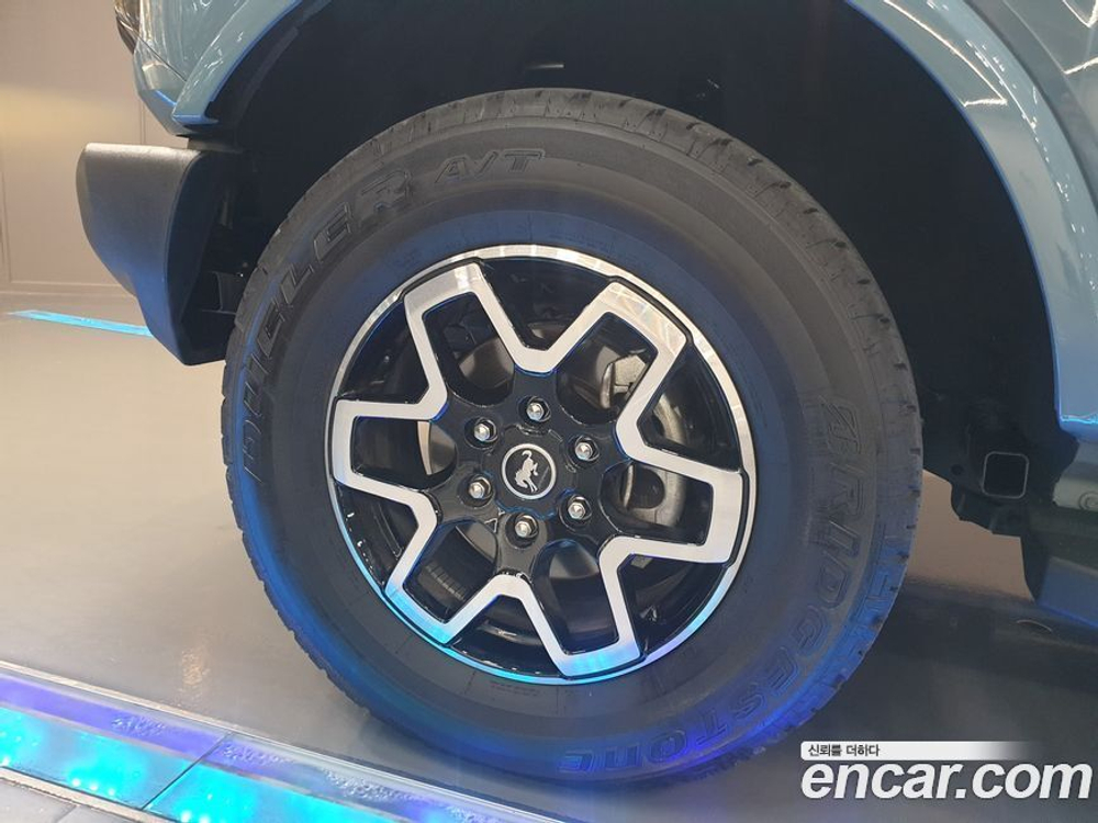Ford Bronco 6 Generation 2.7 Outer Banks (05.2022)