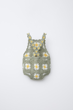 ZARA ТРИКОТАЖНЫЙ КОМБИНЕЗОН ИЗ КРУЖЕВА КРОШЕ С ЦВЕТОЧНЫМ УЗОРОМ, ЗЕЛЕНОВАТЫЙ