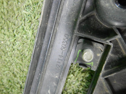 Площадка гос.номера Toyota Land Cruiser Prado 150 (2017-н.в.)