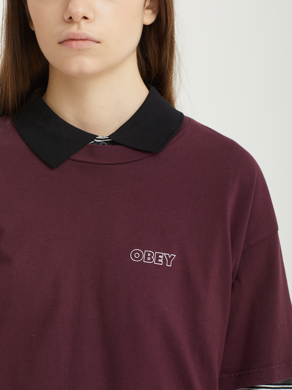 Женская Футболка Obey Studios Inc 1989