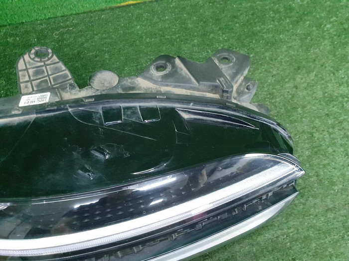 Фара правая Genesis GV70 (2020-н.в.) LED
