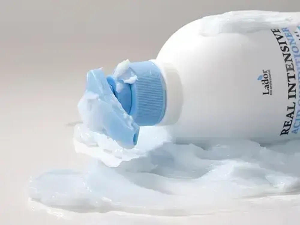 LADOR Кондиционер для волос с АНА и ВНА кислотами REAL INTENSIVE ACID CONDITIONER 900 мл.