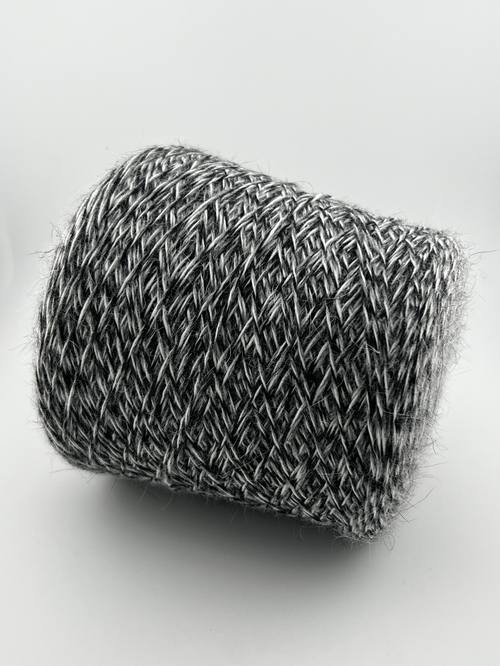 Filati Biagioli Modesto YUMA 80% ангора 20% pa 300м/100г