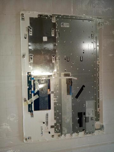 Верхняя панель с клавиатурой (топкейс) для ноутбука Lenovo 510-15IKB черная, расскладка - русская+украинская (5CB0M31258)