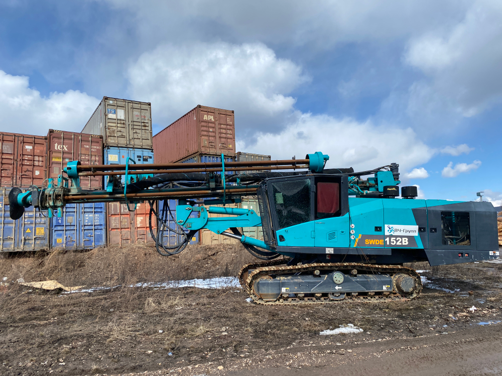 SUNWARD SWDE152* Буровая установка SWDE152B (Дизельный, 8,9 л, 359 л.с., АТ)