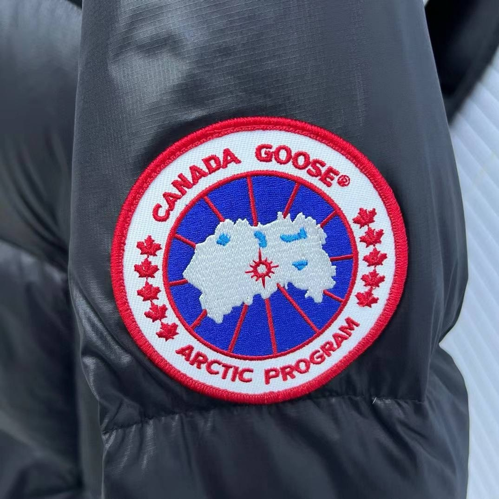 Пуховик Canada Goose