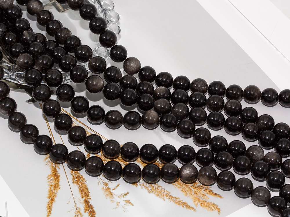 Нить бусин из обсидиана 10,5мм