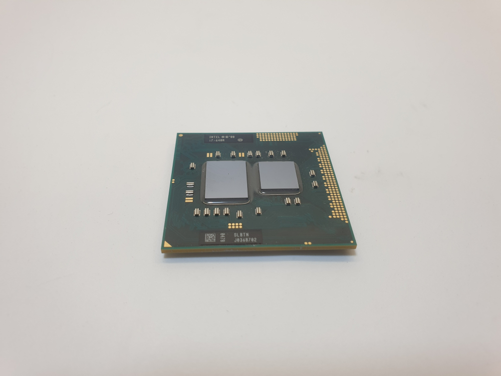 Процессор ноутбука Intel Core i7-640M, SLBTN