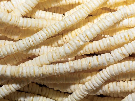 Нить бусин из ракушек 5,5мм (желтый)