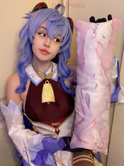 Мини дакимакура Канна Камуи из Дракон-горничная госпожи Кобаяши арт. M0408, 60х20 см