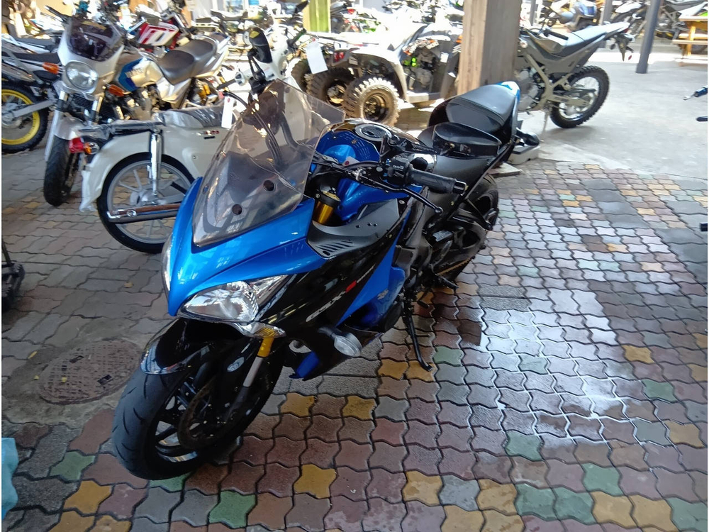Suzuki GSX-S1000F 054721